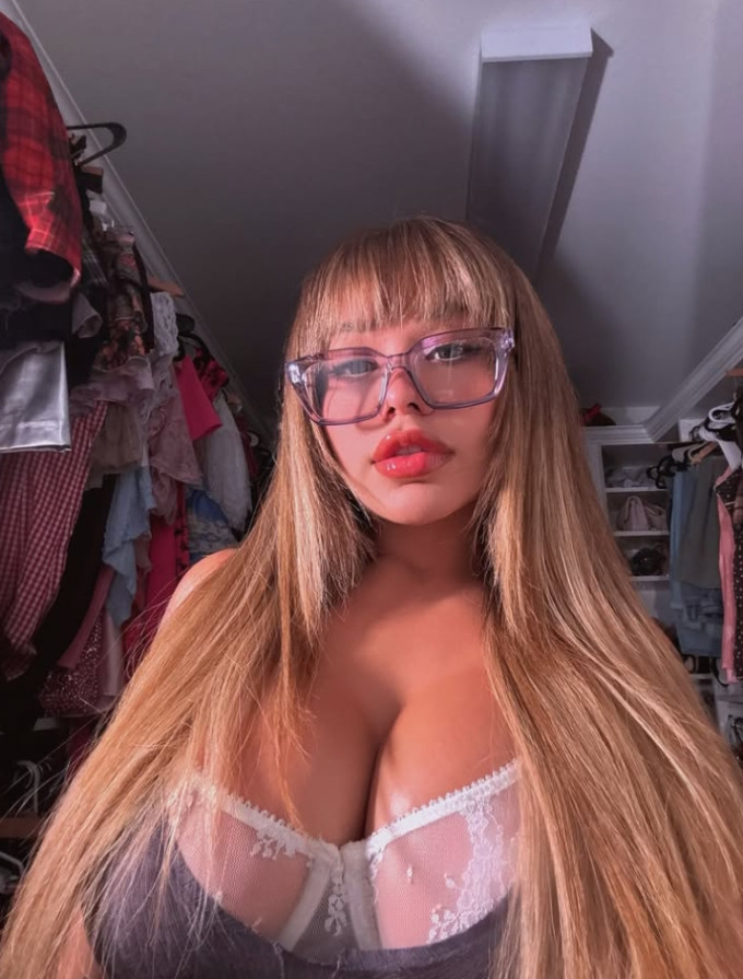 Sono disponibile per un piano sessuale!