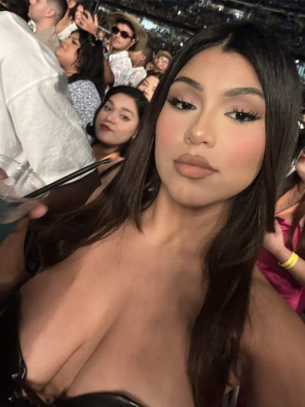 Sono disponibile per gli incontri sessuali