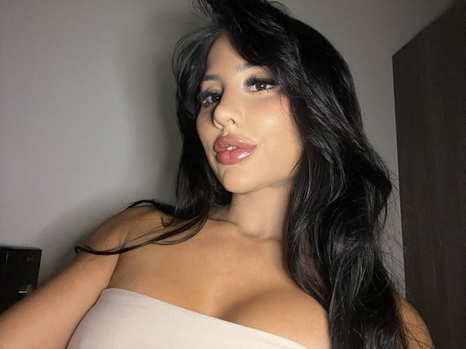 Sono una donna single disponibile per una rapporto sessuale ma è pagamento quindi sei interessato