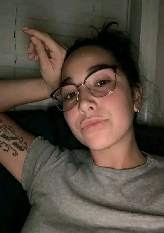 Sono single e disponibile subito per i tuoi servizi.