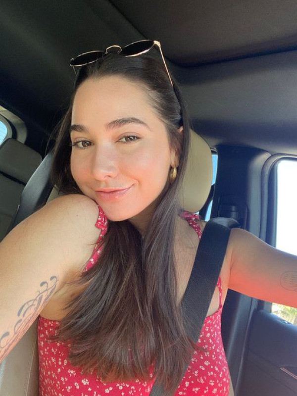 Sono single e disponibile subito per i tuoi servizi.