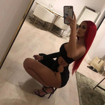 Sono disponibile per incontri sensuali, scrivimi in privato