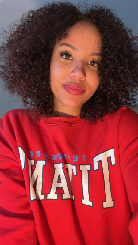 Sono disponibile per storie sessuali
