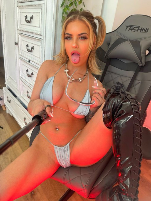 Salut mon amour, viens baiser💋 ma chatte et mon cul ❤️ venez goûter pour connaître la différence🔥🔥🔥