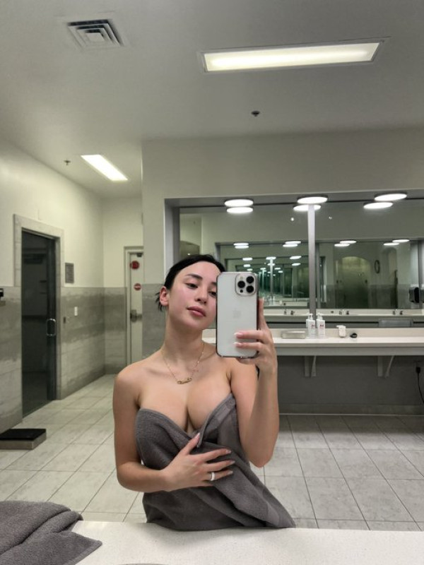 Sono una donna disponibile per incontri specializzati e sessuali. Sono a tua disposizione per tutti i tuoi progetti sessuali. Contattami in qualsiasi momento.