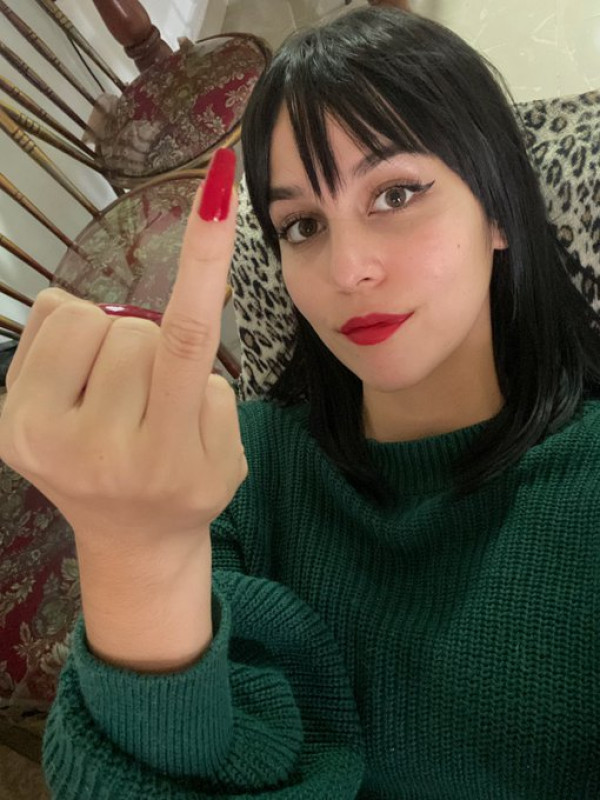 Sono disponibile per incontri sessuali 😘