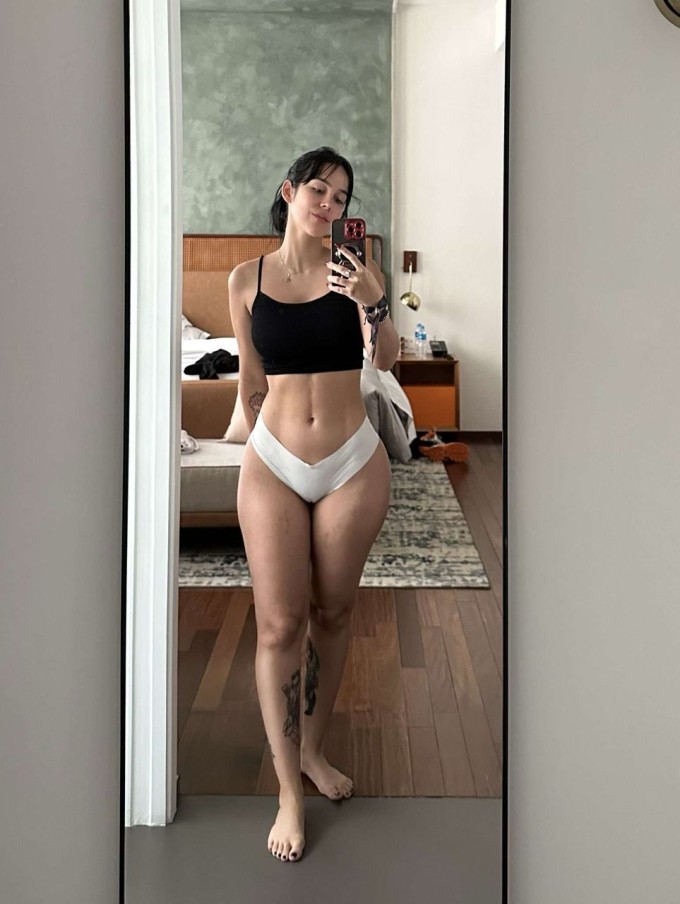 Sono disponibile adesso. Sono disponibile adesso.