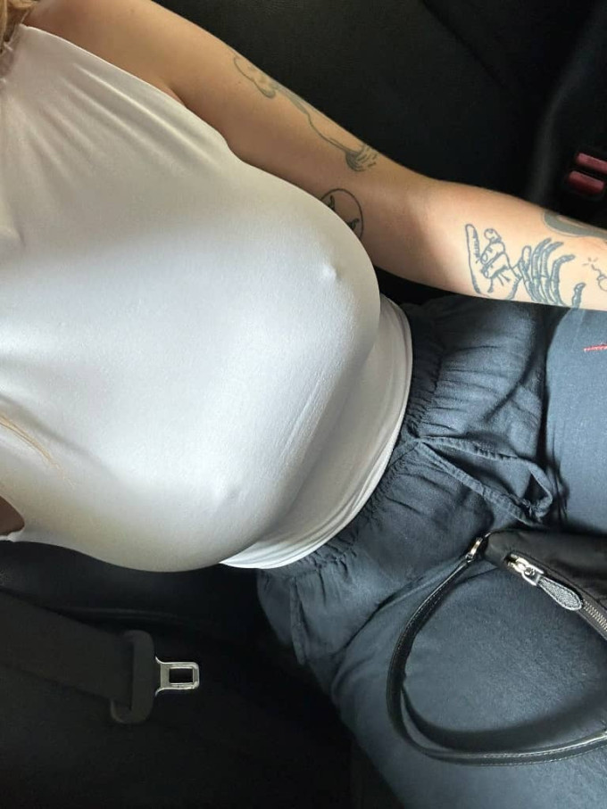 Sono disponible adesso❤️🍑🥒