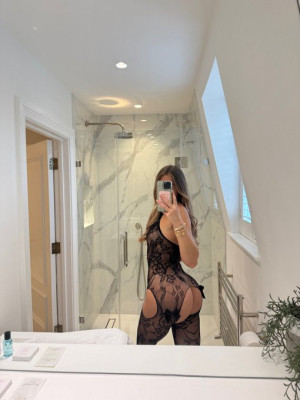 SONO SEMPRE DISPONIBILE 🥰 SONO SEMPRE DISPONIBILE 🥰