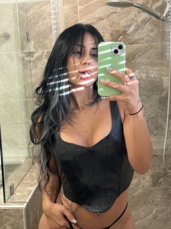 Ciao 😊 Ich suche net, freundliche Begegnungen! Bei Interesse melde dich gerne bei mir auf Télégramme : @vero8662 o Zangi: 1065277448