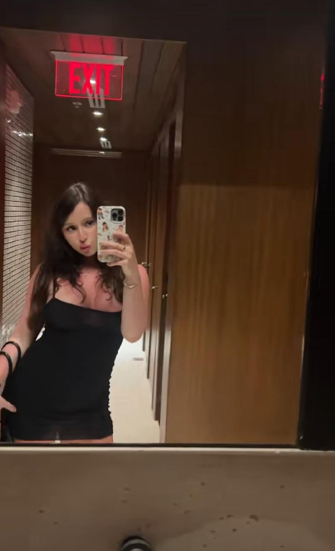 Ciao sono disponibile tutta la notte per momenti eccitanti senza grattacapi😍🍑🍆