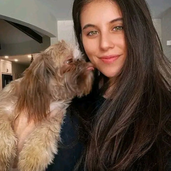 Sono una ragazza romantica e cerco un principe azzurro e soprattutto serio e onesto