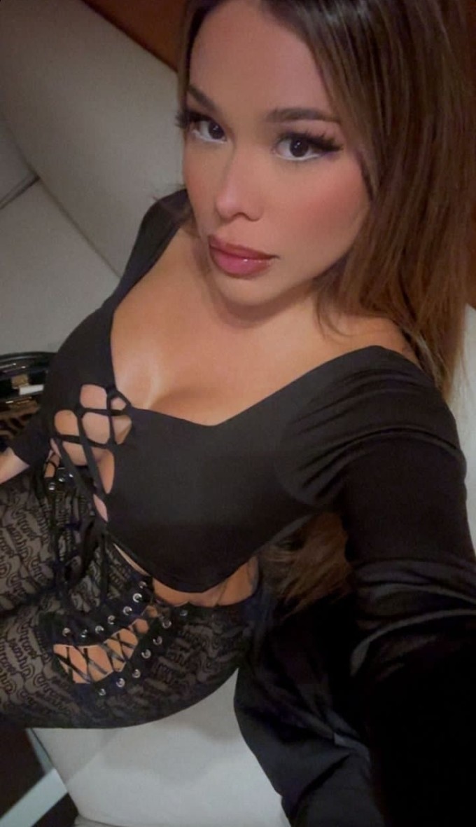 Sono disponibile per un piano sessuale!