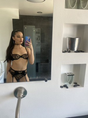 Ciao amore mio🥰, godiamoci insieme un bel momento di piacere🔥👅, vieni a goderti tutto il mio corpo, il mio grande culo🔥🔥 e il mio grand..https://t.me/Clotilde67
