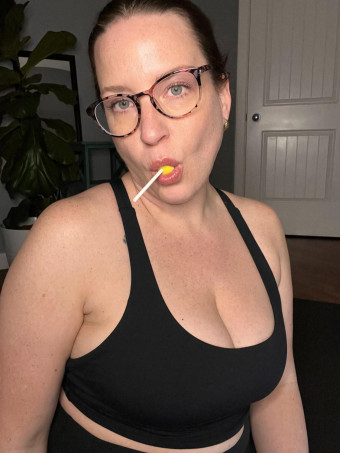 CIAO TESORO, VIENI A VIVERE IL MOMENTO PIACEVOLE, PIACEVOLE E INDIMENTICABILE INSIEME A ME A LETTO SENZA ALCUN PROBLEMA 🇮🇹❤️🇮🇹