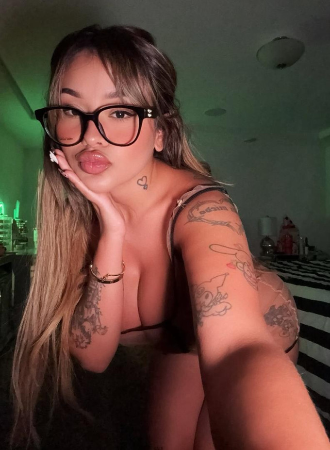 Sono disponibile per un piano sessuale!