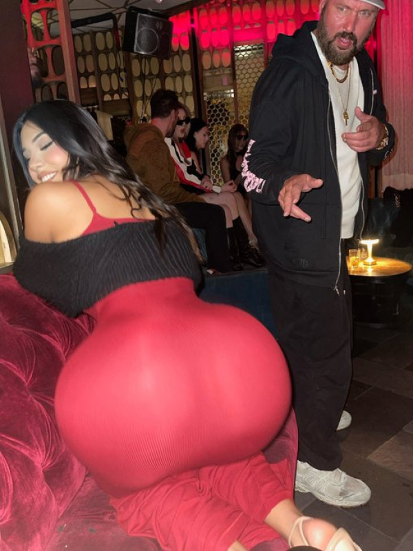 Sono disponibile per gli incontri sessuali