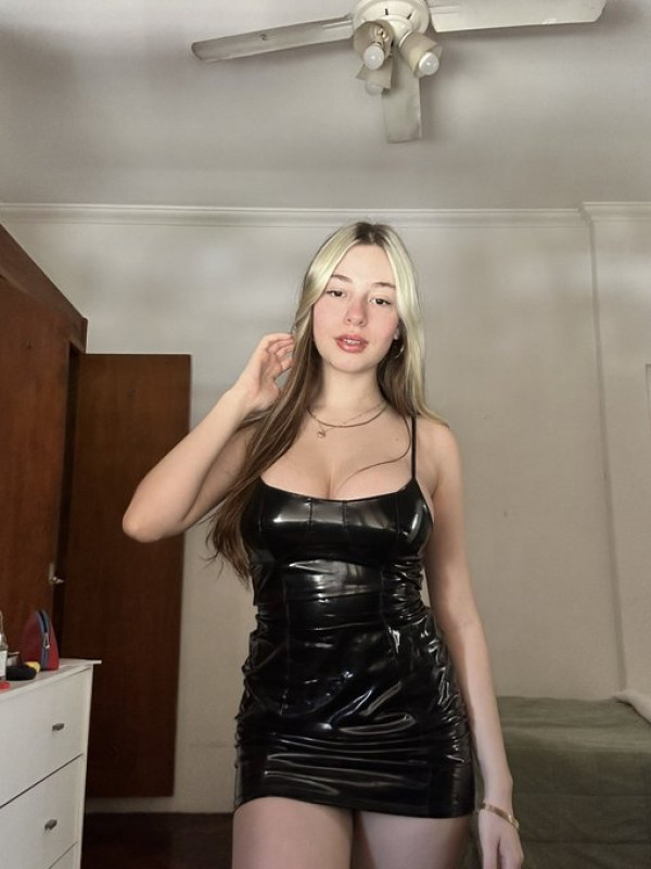 SONO SEMPRE DISPONIBILE 🥰 SONO SEMPRE DISPONIBILE 🥰