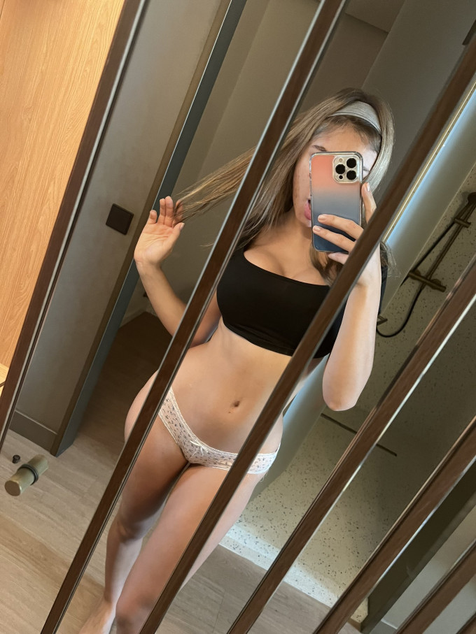 Sono una donna single disponibile per una rapporto sessuale ma è pagamento quindi sei interessato