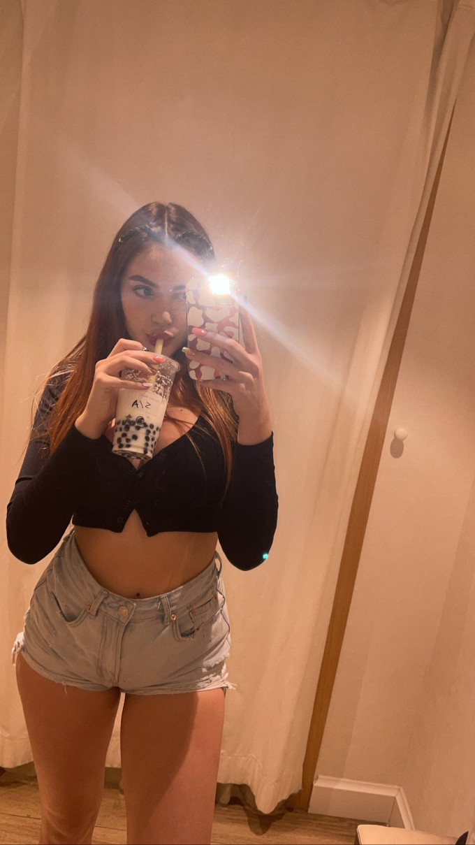 Sono una donna single disponibile per una rapporto sessuale ma è pagamento quindi sei interessato