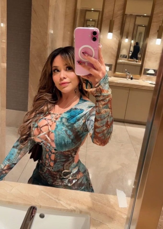 Hosana, una donna calda e provocante per i tuoi desideri Sessuale🇮🇹😍!