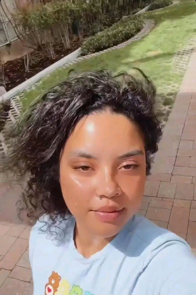 Escort teleg @juliette25o, mi annoio, cosa facciamo oggi?