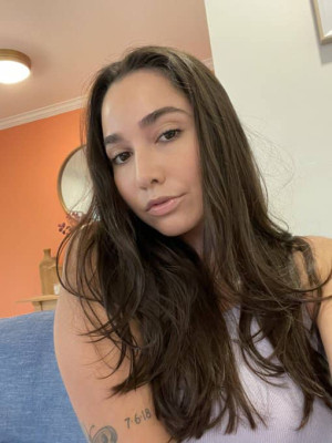 Sono single e disponibile subito per i tuoi servizi.