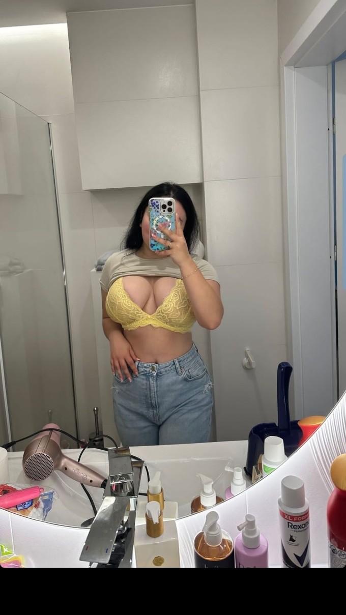Sono disponibile per un incontro sessuale Sono disponibile per un incontro sessuale