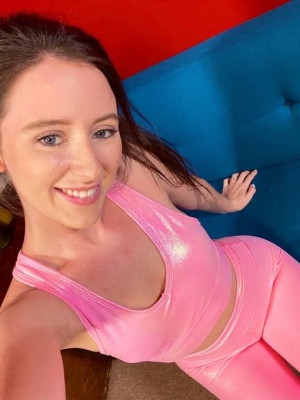 Ciao sono disponibile tutta la notte per momenti eccitanti senza grattacapi😍🍑🍆