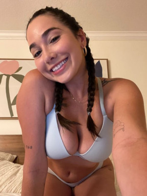 Sono disponibile per tutti i tuoi piani sessuali 💋🎉🥒👅