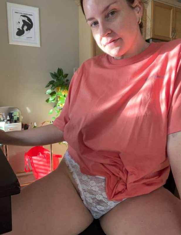 Amore mio, sono disponibile ora per tutti i tuoi piani sessuali booooooooooooooooooooooooooom