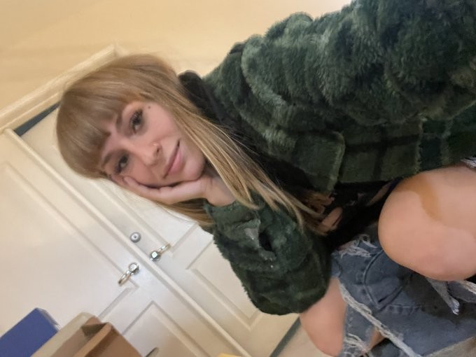 Sono disponibile per incontri 🥰