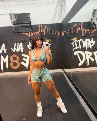 Sono una donna single disponibile per una rapporto sessuale ma è pagamento quindi sei interessato