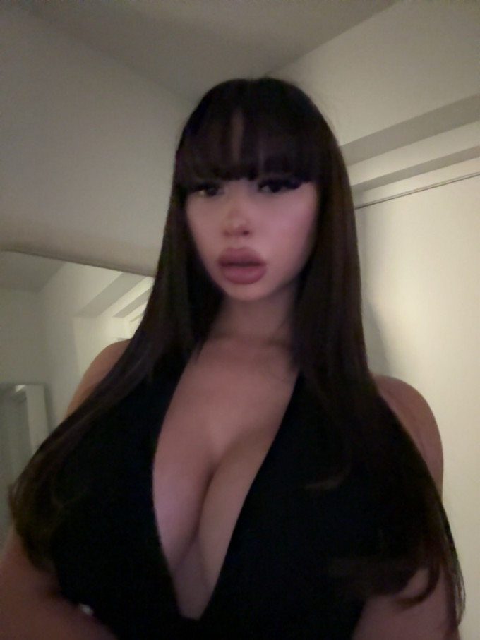 "Disponible pour des moments sensuels et inoubliables 💦✨