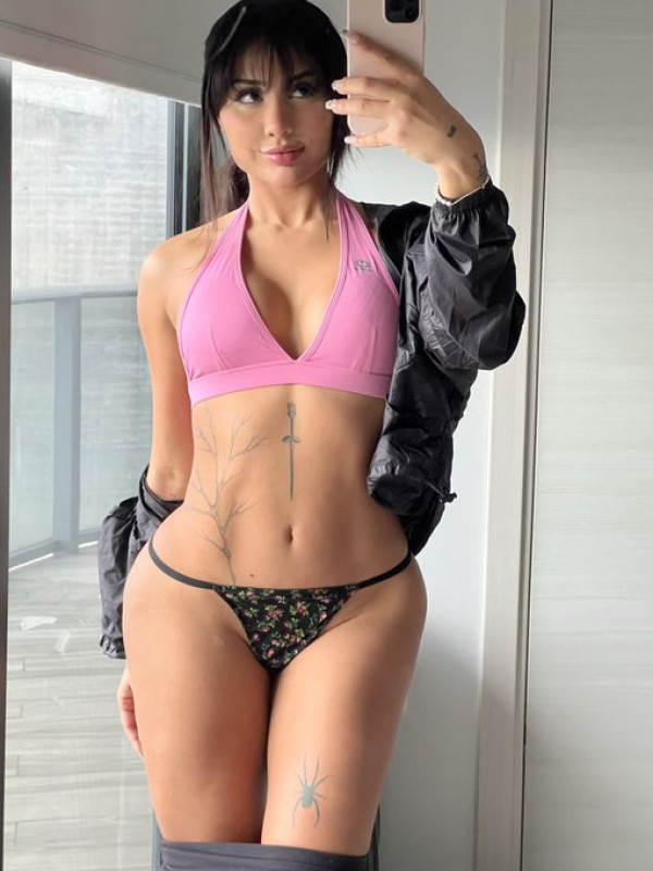 Sono una donna single disponibile per una rapporto sessuale ma è pagamento quindi sei interessato