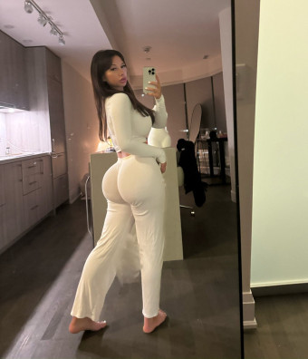 Je suis disponible dès maintenant pour vous, j'attends que vous passiez des moments inoubliables 💦❤️
