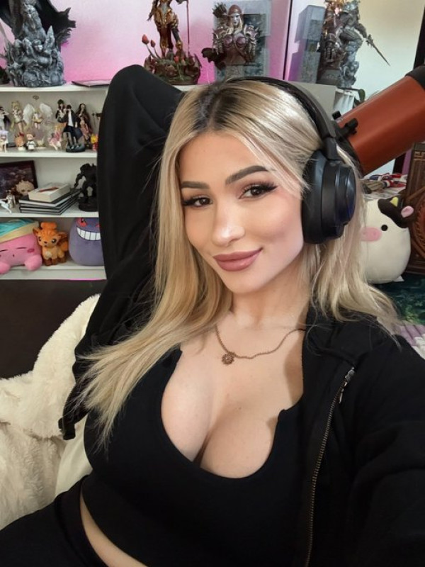 Sono disponibile per tutti gli incontri 🫦❤️