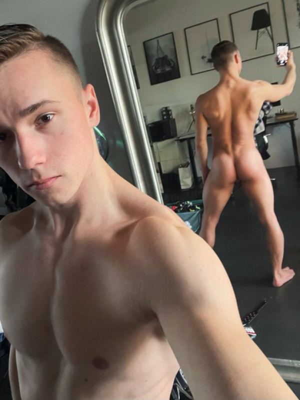 Sono gay e sono disponibile a incontrarti subito.