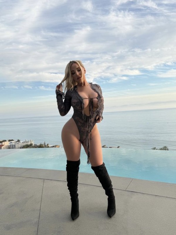 Disponibile per sesso e scopata