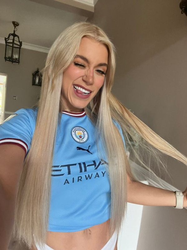 Mi chiamo Simona Lopez🫂, sono molto brava nel sesso👅, scrivimi se sei veramente interessato.  🫛