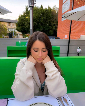 Ciao sono disponibile tutta la notte per momenti eccitanti senza grattacapi😍🍑🍆