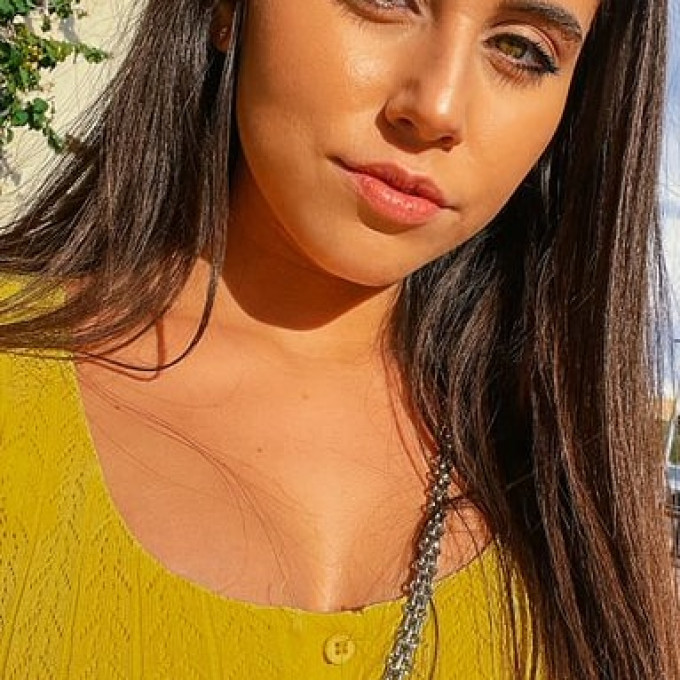 Sono una ragazza romantica e cerco un principe azzurro e soprattutto serio e onesto