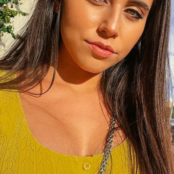 Sono una ragazza romantica e cerco un principe azzurro e soprattutto serio e onesto Sono una ragazza romantica e cerco un principe azzurro e soprattutto serio e onesto