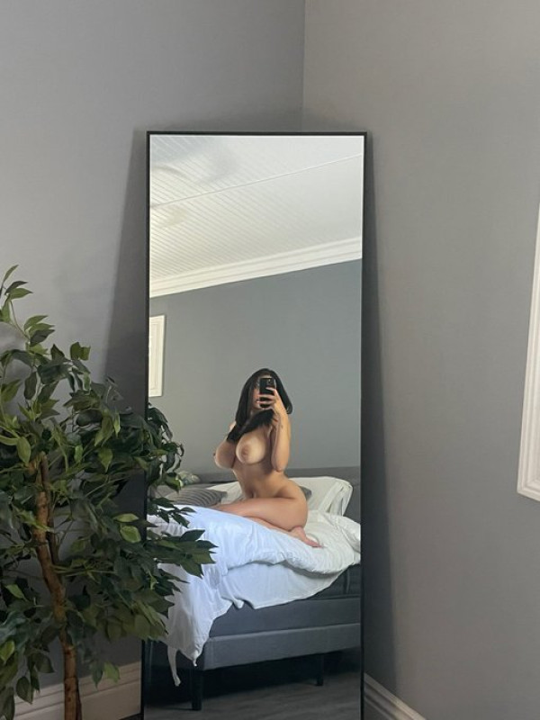 Ciao amore mio sono disponibile per un bell'incontro sesso a pagamento scrivimi in privato su Messenger 🍆🍑
