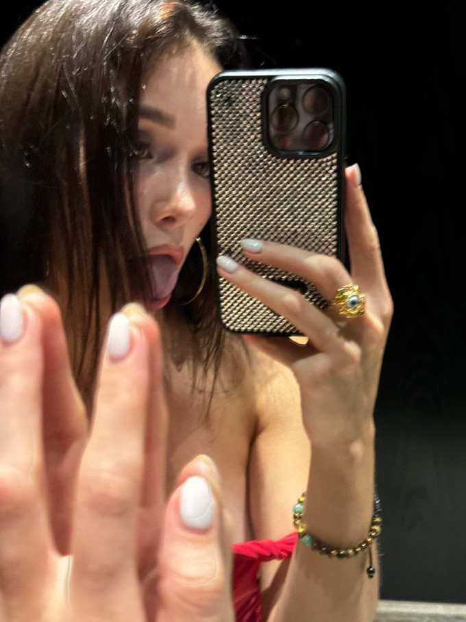 Sono disponibile ora per sesso tabù 🥰