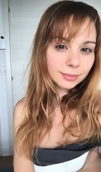 Ciao, sono disponibile, miei cari. Ciao, sono disponibile, miei cari.