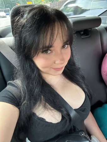 Sono disponibile per un incontro sessuale