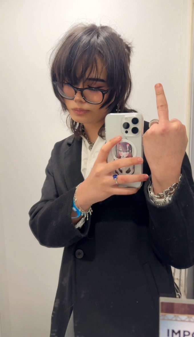 Tranx Céline Ti riceve mentre questo si muove