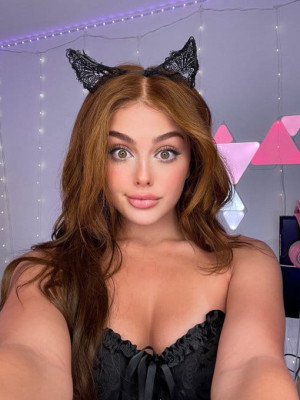 Ciao 👋 come stai 💞 mi chiamo patrizia e vivo da poco in Italia e sono felice di conoscerti ✅
