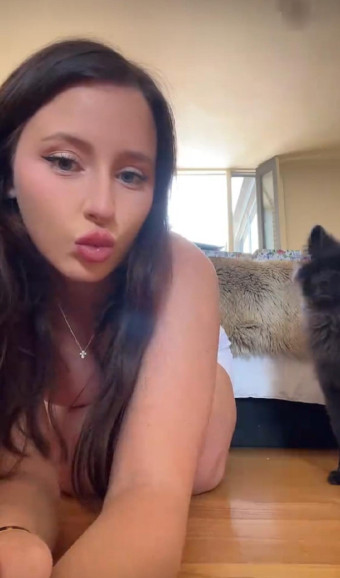 Ciao sono disponibile tutta la notte per momenti eccitanti senza grattacapi😍🍑🍆